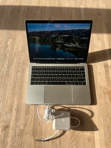 Macbook pro Retina A1708 13 inch 2017 beschikbaar voor biedingen