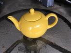 Leuke gele theepot met 2 kopjes, Huis en Inrichting, Keuken | Servies, Overige typen, Ophalen of Verzenden, Zo goed als nieuw