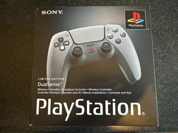 GLOEDNIEUW PS5 Dualsense 30th Limited Edition (garantie&bon) beschikbaar voor biedingen