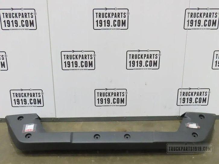 Volvo 84236048 Bumper, Auto-onderdelen, Vrachtwagen-onderdelen, Volvo, Carrosserie en Plaatwerk, Gebruikt, Ophalen