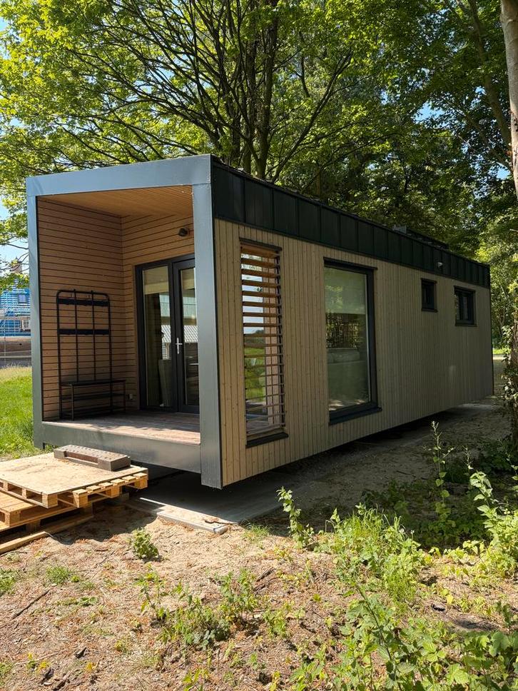 Modern Tiny House (Prefab) - 32m² - Gasloos! 4 personen., Caravans en Kamperen, Stacaravans, tot en met 4, Ophalen