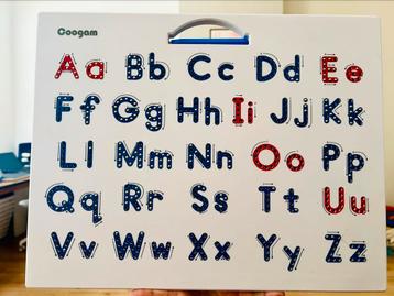 Magnetic alphabet board with pen beschikbaar voor biedingen