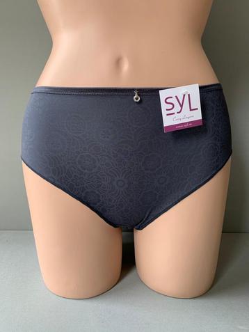 Syl slip maat 42 en 52 model maia shadow grey beschikbaar voor biedingen