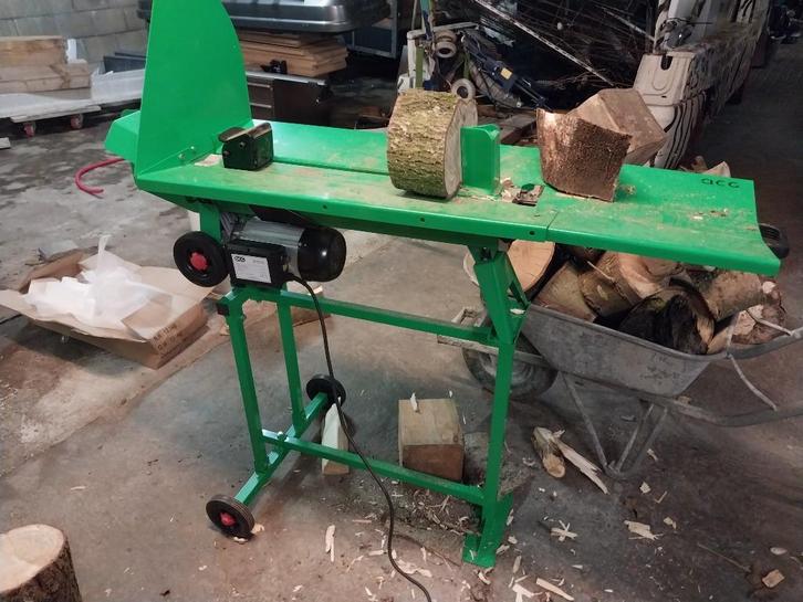 Klief machine kloof machine te huur, Tuin en Terras, Kloofmachines, Zo goed als nieuw, Liggend, Elektrisch, Ophalen