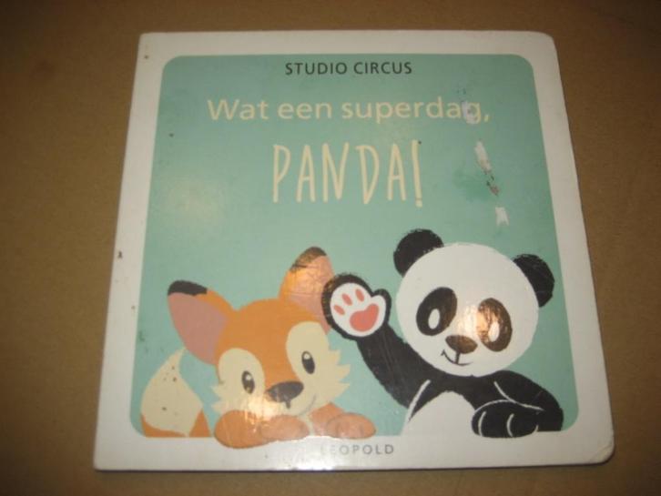 STUDIO CIRCUS/WAT EEN SUPERDAG PANDA, Boeken, Overige Boeken, Gelezen, Ophalen of Verzenden