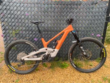 Canyon Torque:ON CF 8 2023 medium beschikbaar voor biedingen