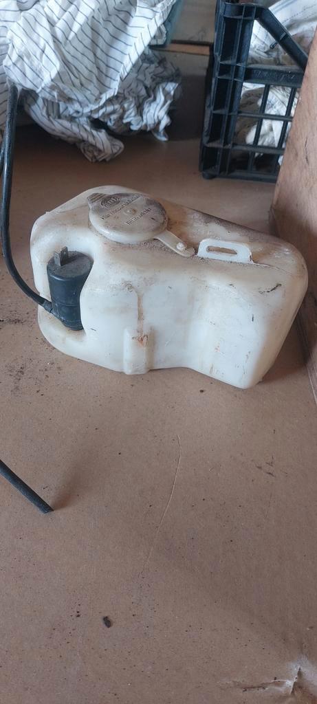 Opel D Kadett ruitenvloeistifreservoirs, Auto-onderdelen, Ruiten en Toebehoren, Opel, Gebruikt, Ophalen of Verzenden