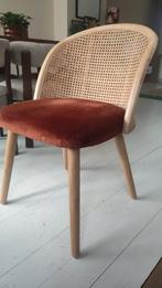 Twee leuke rotan stoelen wegens verhuizing te koop, Huis en Inrichting, Ophalen, Zo goed als nieuw, Bruin, Twee