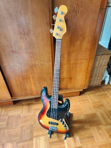 1977 Fender Jazz bass met Vox Humana hals beschikbaar voor biedingen
