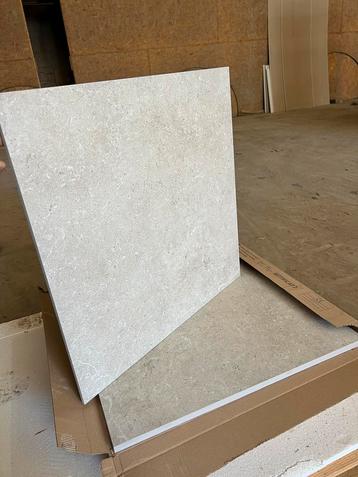 Badkamertegels 60x60 - 11 stuks beschikbaar voor biedingen