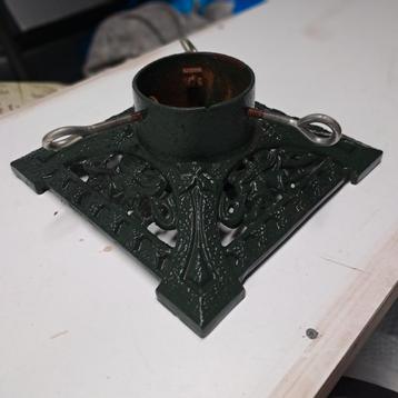 Antiek kerstboomvoet 29x29cm gietijzer beschikbaar voor biedingen
