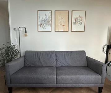 2-delige grijze zithoek – bank + fauteuil | €470 beschikbaar voor biedingen