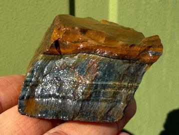 Valkenoog ruw mineralen beschikbaar voor biedingen