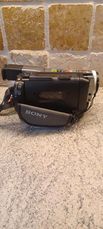 Sony Digital 8 DCR-TR7000E/TR7100E beschikbaar voor biedingen
