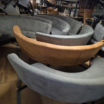 Eethoekbank half ronde grijs, groen en cobalt bruin beschikbaar voor biedingen