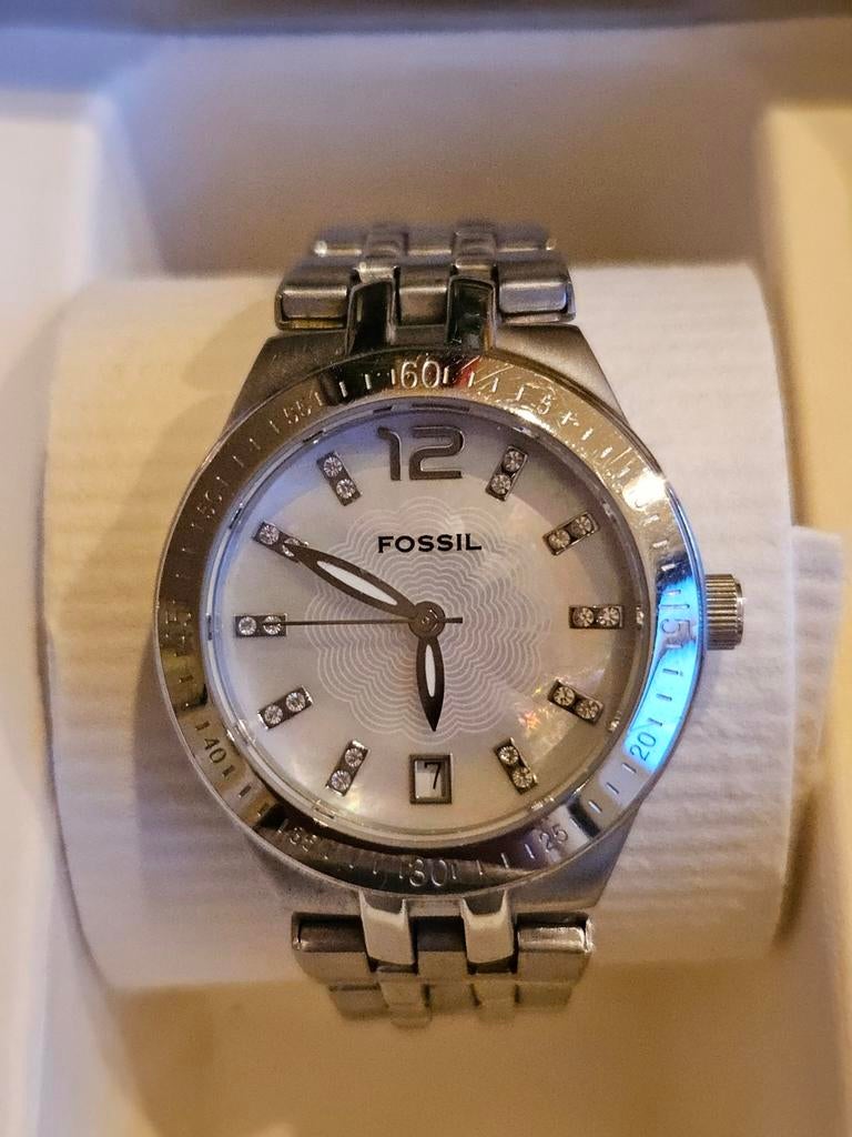 Mooi Fossil dameshorloge - Parelmoer wijzerplaat, Sieraden, Tassen en Uiterlijk, Horloges | Dames, Zo goed als nieuw, Polshorloge