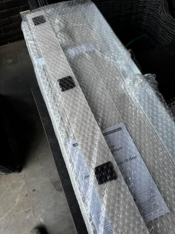 Jaloezieen  50 mm  in hout of aluminium, Huis en Inrichting, Stoffering | Gordijnen en Lamellen, Nieuw, Minder dan 100 cm, 50 tot 100 cm