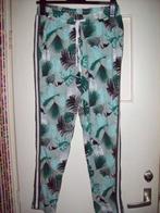 Broek  dun bladeren  groen  en vogels (S)36 Hema, Ophalen of Verzenden, Maat 36 (S), Lang, Gedragen