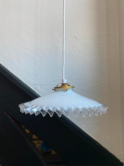 Vintage wit Frans glazen kartel lampen kapje glas hanglamp, Huis en Inrichting, Lampen | Hanglampen, Zo goed als nieuw, Minder dan 50 cm