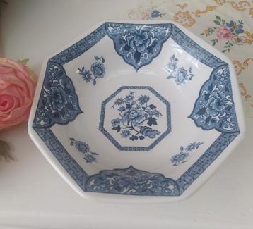 Brocante Engels schaaltje beschikbaar voor biedingen