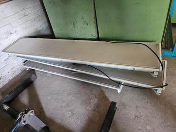 2x tl armatuur van ca 150cm lang 1 van 120cm beschikbaar voor biedingen