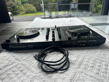 Pioneer Rekordbox DJ Controller DDJ-400 beschikbaar voor biedingen