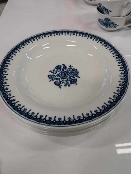 Royal Sphinx Carillon diepe borden 6x (22.5 cm), Huis en Inrichting, Keuken | Servies, Gebruikt, Bord(en), Overige stijlen, Porselein