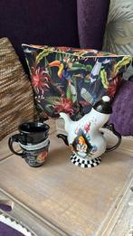 Theepot en mok Disneland Parijs Alice in Wonderland, Ophalen of Verzenden, Overige figuren, Nieuw, Servies