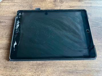 Apple iPad 10.2-inch (2021) Wi-Fi 64GB Silver Schermschade  beschikbaar voor biedingen