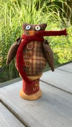 Speldenkussen uil “Sweet” op houten klos., Hobby en Vrije tijd, Naaien en Fournituren, Ophalen of Verzenden, Zo goed als nieuw