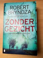 Zonder Gezicht van Robert Bryndza, Boeken, Thrillers, Ophalen of Verzenden, Zo goed als nieuw, Nederland, Robert Bryyndza
