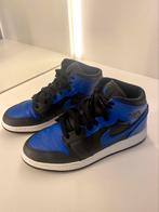 Nike Air Jordan 1 Mid hyper Royal dames sneakers maat 38, Kleding | Dames, Schoenen, Ophalen of Verzenden, Zo goed als nieuw, Sneakers of Gympen