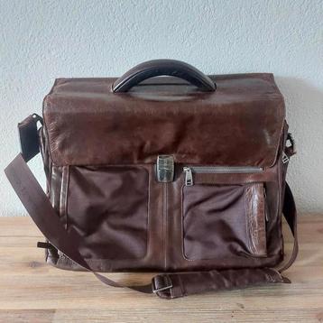 Piquadro leren Akte/Laptoptas  beschikbaar voor biedingen