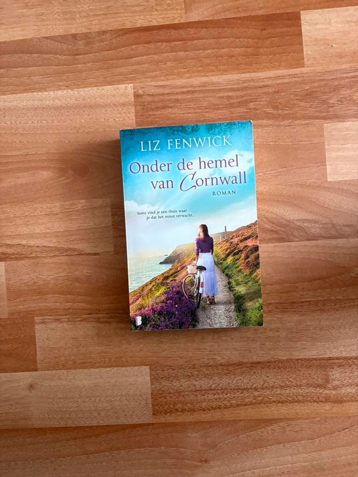 Liz Fenwick - Onder de hemel van Cornwall, Boeken, Literatuur, Zo goed als nieuw, Ophalen of Verzenden