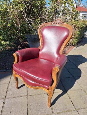 Leren fauteuil rood beschikbaar voor biedingen