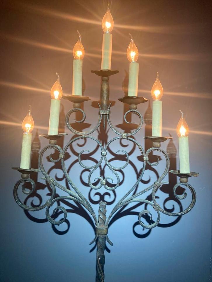 Antieke,smeedijzeren,staande kasteel lamp, Huis en Inrichting, Lampen | Kroonluchters, Gebruikt, Ophalen