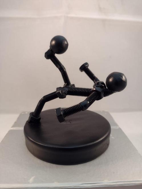 Voetbal "Omhaal", Antiek en Kunst, Kunst | Beelden en Houtsnijwerken, Ophalen of Verzenden