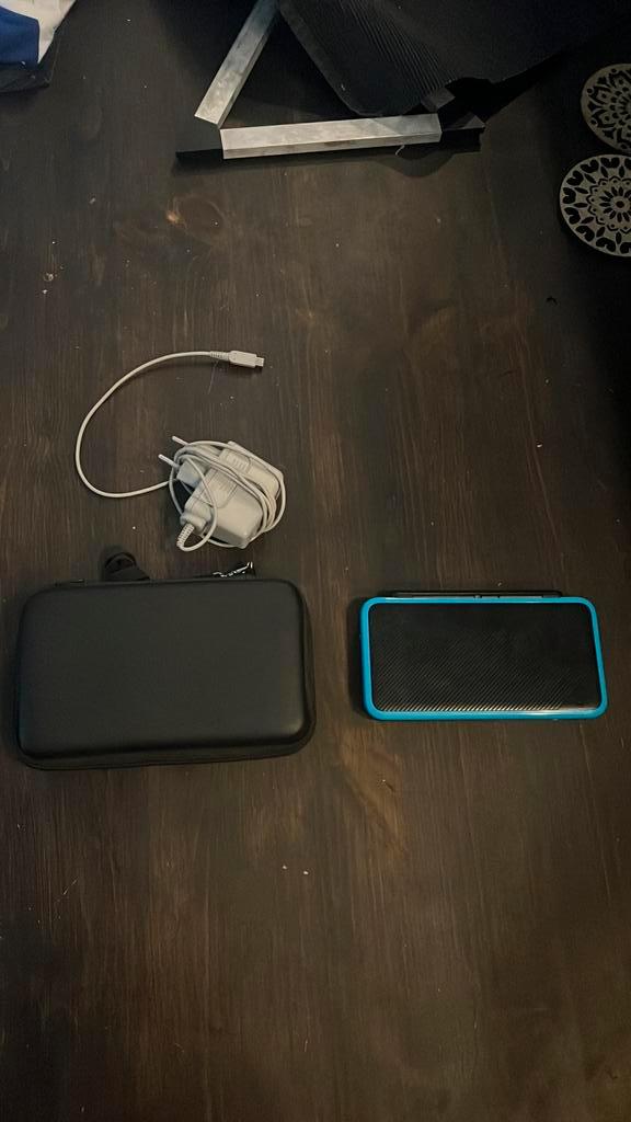 Nintendo 2DS XL zo goed als nieuw + spellen zie omschrijving, Spelcomputers en Games, Spelcomputers | Nintendo 2DS en 3DS, Zo goed als nieuw