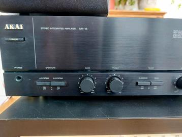 De Akai AM-15  basisversterker  beschikbaar voor biedingen