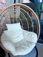 Rotan Hangstoel met Standaard - Binnen & Buiten, Tuin en Terras, Ophalen, Zo goed als nieuw, Rotan