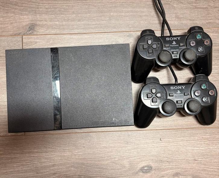 Sony PlayStation 2 + 3 Games + 2 Controllers + Geheugenkaart, Spelcomputers en Games, Spelcomputers | Sony PlayStation 3, Gebruikt