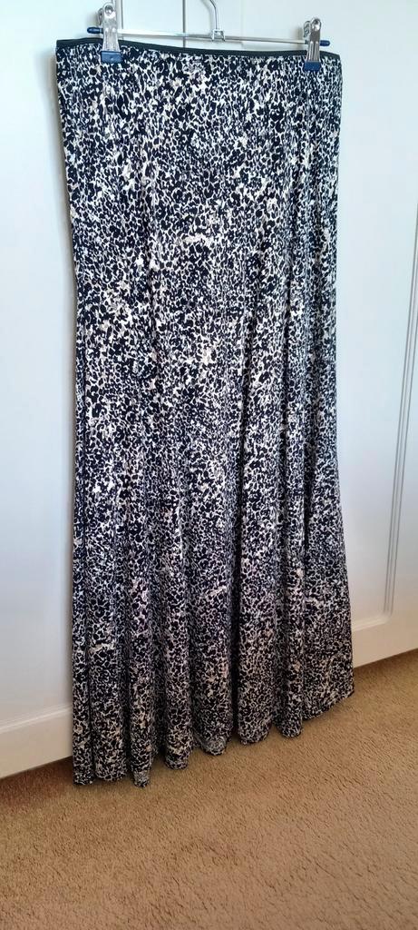 Part two, lange rok met print., Kleding | Dames, Rokken, Zo goed als nieuw, Maat 38/40 (M), Zwart, Onder de knie, Ophalen of Verzenden
