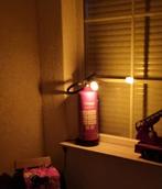 Brandblusser lamp en oude helm, Ophalen, Gebruikt