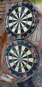 2 dartborden Winmau blade 4 , 5,  achterkant incompleet, Ophalen of Verzenden, Gebruikt, Dartbord
