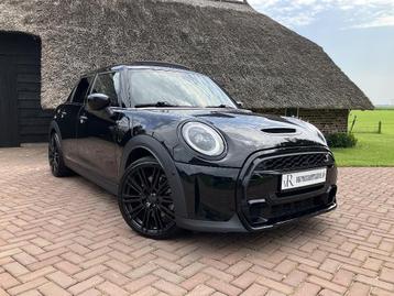 Mini Cooper S 5Deurs Automaat/CAMERA/LED/LEDER/PANO beschikbaar voor biedingen