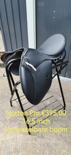 Diverse zadels Butet Massimo Barefoot HKM Norton Pro, Divers, Dressuur, Divers, Ophalen of Verzenden