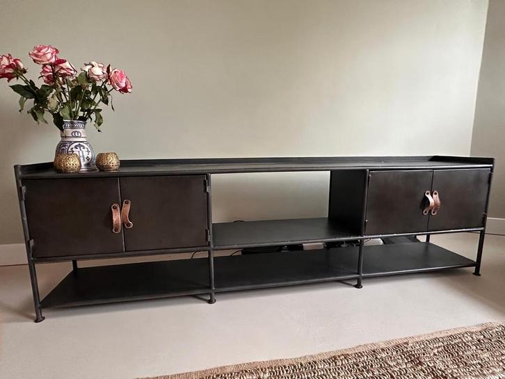 Tv meubel, Huis en Inrichting, Kasten | Televisiemeubels, Zo goed als nieuw, Minder dan 100 cm, 200 cm of meer, 25 tot 50 cm, Ophalen