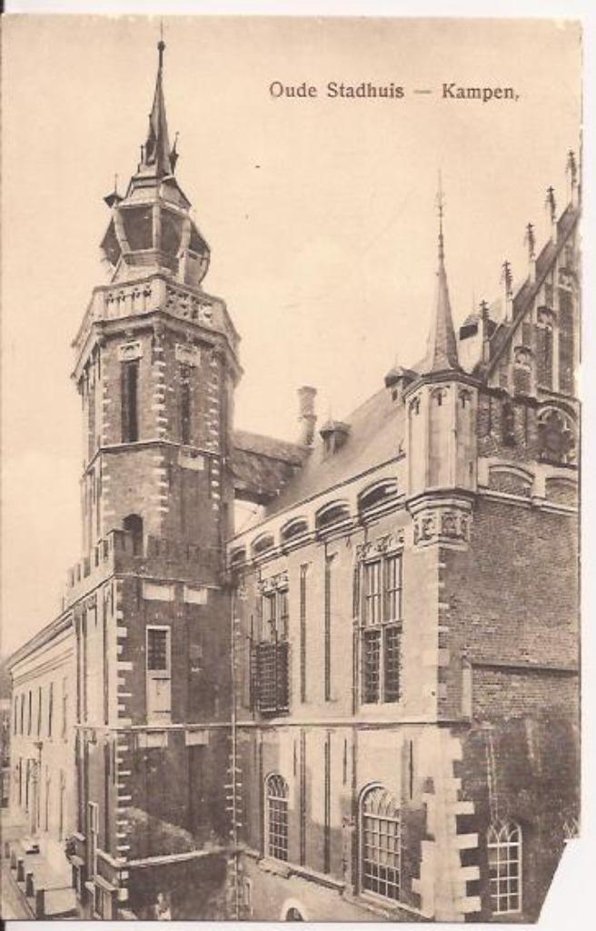 Kampen   Oude Stadhuis. Ca. 1910 Uitg. L.R.V., Verzamelen, Ansichtkaarten | Nederland, Ongelopen, Overijssel, Voor 1920, Ophalen of Verzenden