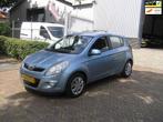 Hyundai I20 1.2i DynamicVersion nap pas airco nieuwe apk, Gebruikt, 4 cilinders, Blauw, Origineel Nederlands