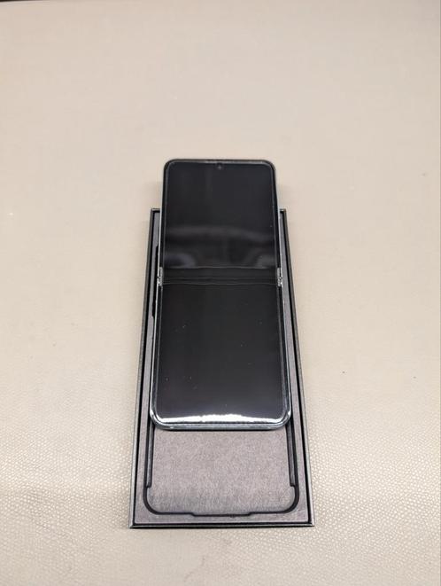 Samsung Galaxy Z Flip 5 Demo, Telecommunicatie, Mobiele telefoons | Samsung, Nieuw, Galaxy Z Flip, 256 GB, Zonder abonnement, Zonder simlock